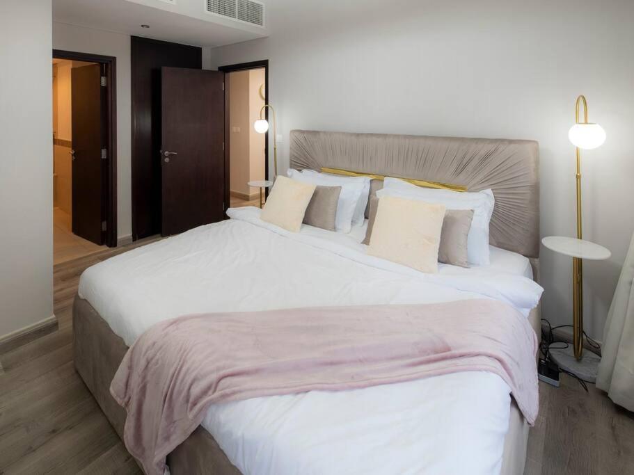 First Class 2Br With Full Burj Khalifa And Fountain View Dubai Buitenkant foto